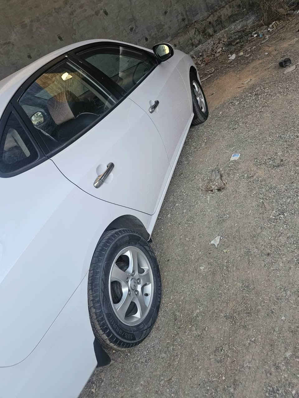 يتوفر للبيع النترا مقدس محرك٢٠٠٠ فتحة مواصفاتها 
سيارة فقط تبديل باب باقي مكفول مكينة مكفول 
ماشية١٧٧
سعرها١٢٢ مجالها بسيط
عنوان الدورة شارع ابو طيارة بغداد, العراق


**إذا كنت صاحب هذا الإعلان وتريد حذفه لأي سبب، رجاءا أرسل رسالة إلى الدعم الفني**