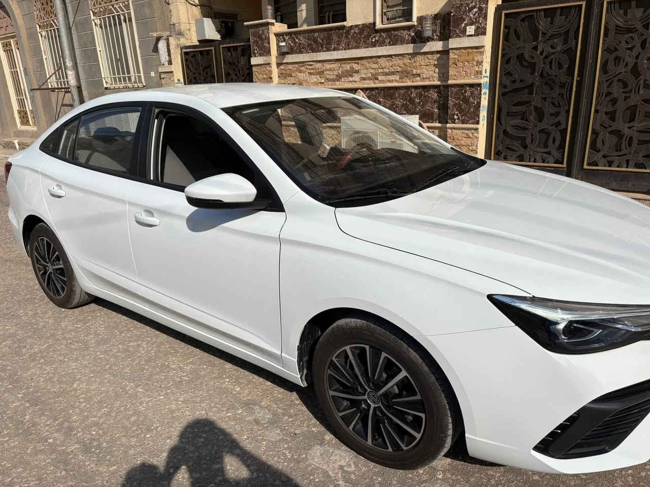 MG 5 Plus 2025
محرك 1500 ماشية 7500 قطعتين تبريد بصمة رقم كربلاء باسمي بعدها بضمان الشركة 
للاستفسار ***********
