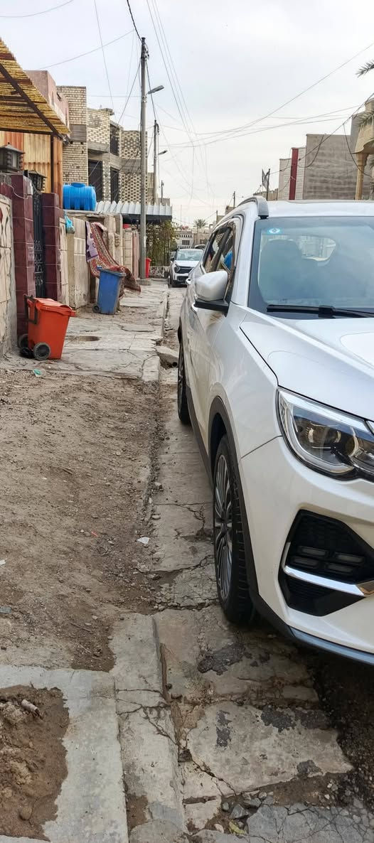 موديل 24 ضمان الشركه 10 سنوات 
السياره فول واحد على وأحد 
تغليف الكاعيه جلد 
تغليف ابواب 
بيه رصعتين رصعه بل باب الخلفي ورصعه بلجاملغ الامامي وبيه طخه كلش خفيفه بل صندوق غير هذا كله مكفوله كير ومحرك وتبريد خير من الله 
السياره ماشيه 23 الف 
الصياده كله داخل الشركه دهن وفلاتر وكلشي من الشركه 
*********** بغداد, العراق
