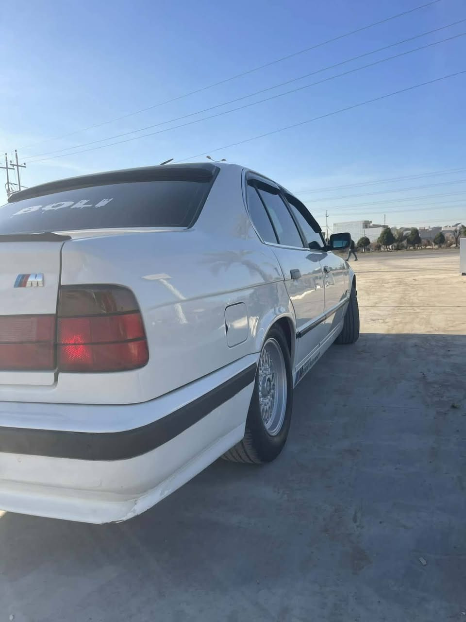 ***********
بیئێم مۆدیل92
مە کینە 520
ئاڕم هە ولێربە شە رت
بێ لێدراو سە قفی بۆیاغی نیە
ئە کسل قفڵە
تە بریدە
تە قە وڕە قە بە شە رت
کارە بایی بە شە رت
ناوسپی  بە شە رتی هە موشت دە یفرۆشم ئی دە ستی خۆیە تی ماڵێکی هە تابڵێی خاوێنە ماڵی دۆستە گۆڕینە وە مان نیە بە س فرۆشتنە
تە لە فۆن بۆئە وڕە قە مە بکە ن ئیمن نیە رانية, السليمانية
