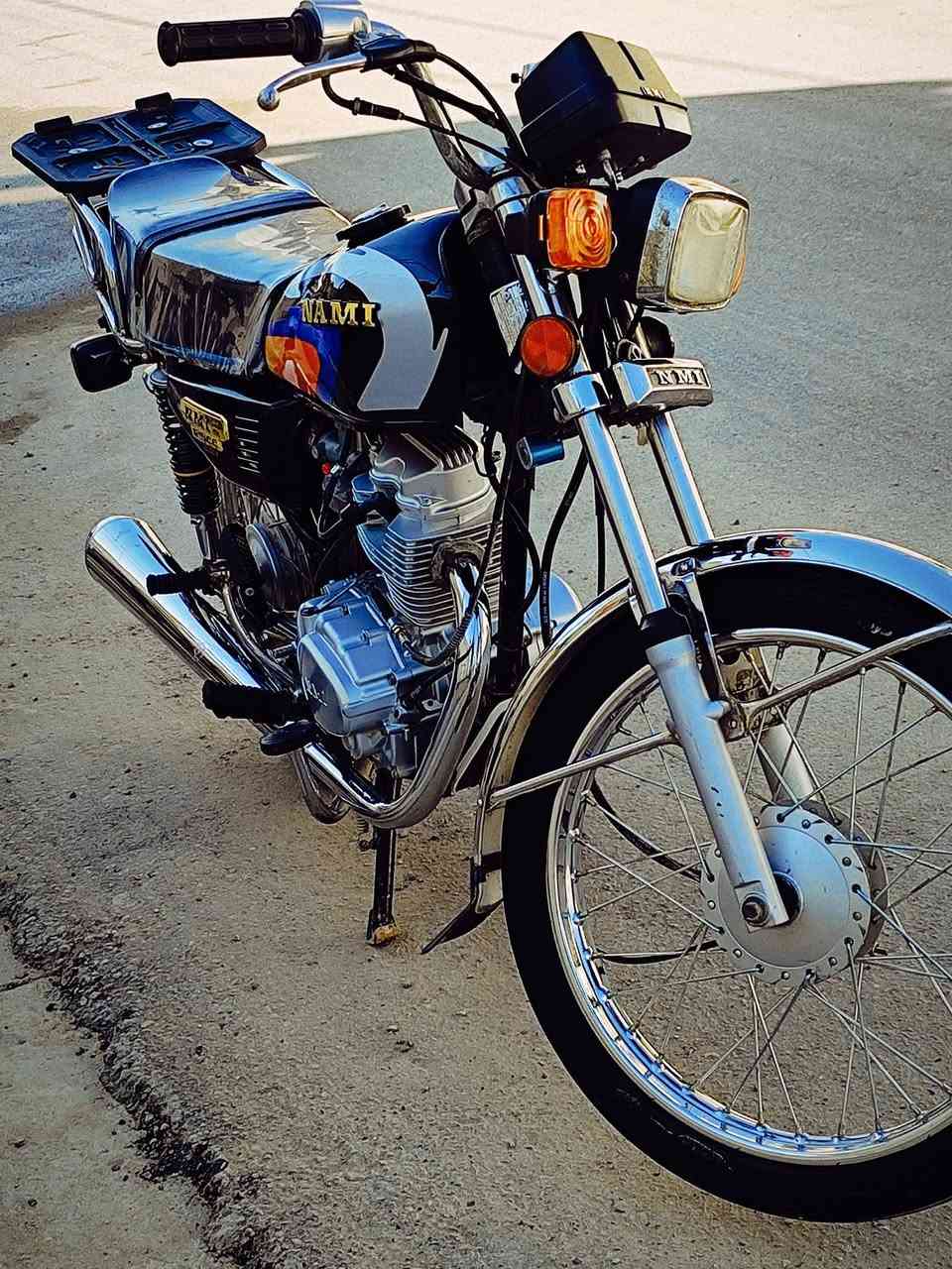 سلام عليكم نامه اصلي اصلي اصلي شلامچه موديل ٢٣ مبدل  تانكي اصلي او اشاير ودشبول وصالنصه كله اصلي ولباقي كله بلاااااد اوراق رقم البليته ولمكينه واحد  اصوووووولي كامله مكينه ما مفتوحه دراجه بل كبس القوي بيه دخانه خفيفه لاستيك ولف او رنكات ما  اعرف تجي وتشوف وتقتنع دراجه خير من الله كهربائيات كله كامله مكمله وكله جديد او اصلي بروح امك اذا مو شراي لا تدخل خاص ولاتتصل سعره مليون و ١٥٠ وبيه مجال بسيط تشوف سعر غالي عليك اترك تعليق حلو او تعبر منشور *********** مكاني ديوانيه مركز
