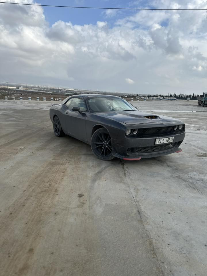 السلام عليكم جالنجر 2017 حادثهه جاملغ بدون شواصي كفاله
معروضه 150
***********
***********
