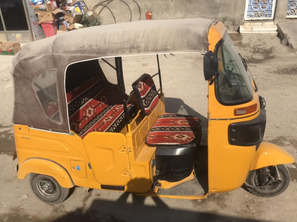 تكتك  لالبيع او مراوس  21 رقم مصبوغه جماليه كفاله من الضربه
تكتك اكسن وبوربرينات تخم جدد دبلات جدد بنزات جدد درايم شفت جديد تخم تاير جديد  سعر بست ملاين ونص قفل مكان بابل القاسم 
 ***********
