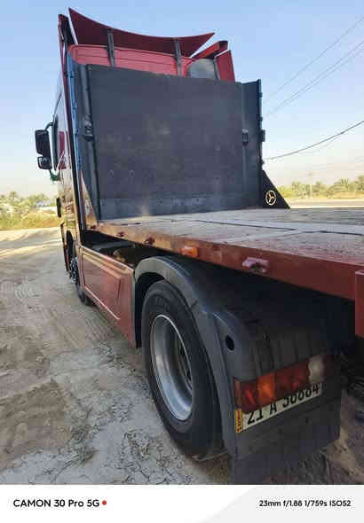 اكتروز راس وعربانه تخم تاير سياره جديده موديل 2007 رقم سليمانيه سنويه بسمي جديده ادبلو مكينه حجم 44 رتايدر 5 طكات ثلاجه  سياره كلج 8 نمر الاستفسار ***********
