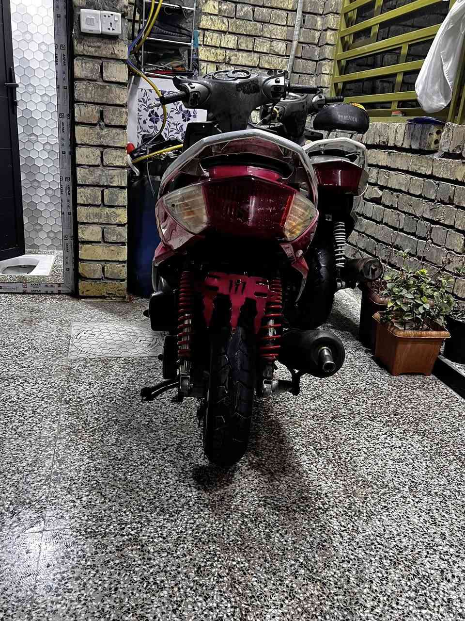 سكنس فحل الدراجه مكينتها لطشت البارحه يعني أبيع كوم حديد غراضها كفراتها كامله ما بيهم نقص السعر 200 وبيها مجال مكاني بغداد الشعب خلف سوق ال 4000 ***********
