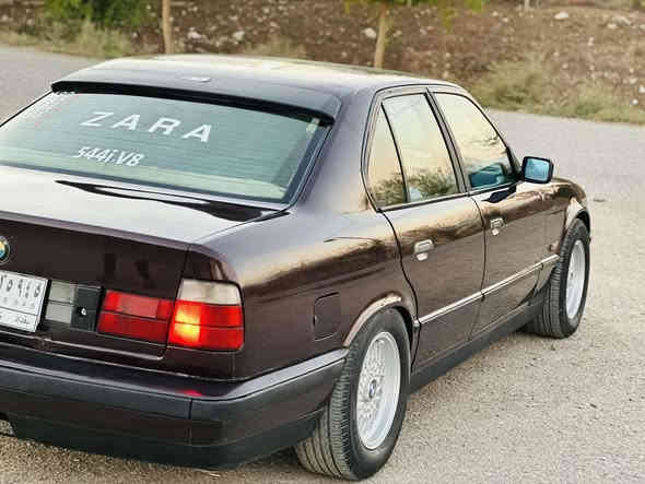 سڵاوی خواتان لێبیت سەیارە بۆفرۆشتن 525فول فول بێ سڵایت ناوغۆلرفەی لۆکە جڵدوهیتەر هیتەرەکایشی ئیشەکات تۆماتیک سێپەردە دەرۆشی وەک شوشەنەبو نەتەێ سەقفی بۆیاخ نەکراوەتەوە گایانی لەسەرساقیفڕن کراوە بەبێ سەقف مودیلی 94 علوجە سەیارەکە موسوبڕاوەبەشەرت لەسەردەقی شەریکە ماوەتەوە مەنەفیسی ئیبرایم خەلیلی لەگەبوە گم بوە بەعلوجەیفرشم 33گەڵاو معمەلەیە برایانە شوێن شارەزور ***********دڵی ئەدمین گیان
