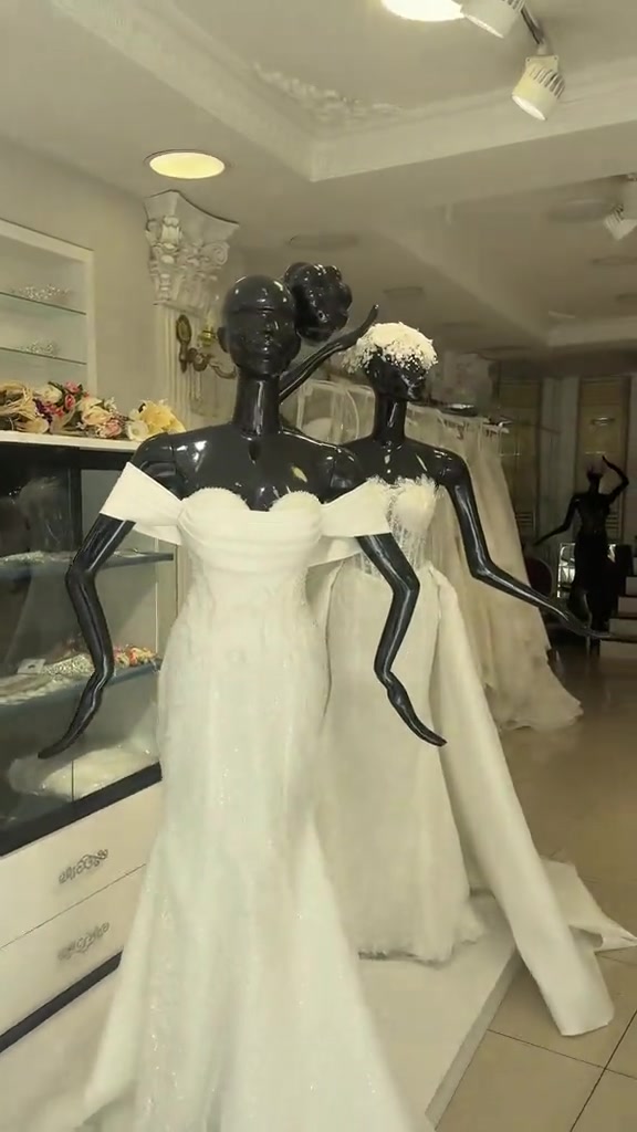 دار إيلا لتاأجير بدلات الزفاف والمهر والحنه 🤎👰 عنونا بغداد م آلصدر الكياره قطاع 69استفسار اكثر واتساب ***********
