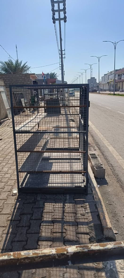 قفص فصلته جديد وريد ابيعه مستعجل عله بيعته مكاني 
جلولاء هذا رقمي ***********
عرظ 2متر لارتفاع 180 العرظ البل وصط 130 
كاعيه سلايت تطلع تنظفه وترجعه فول
