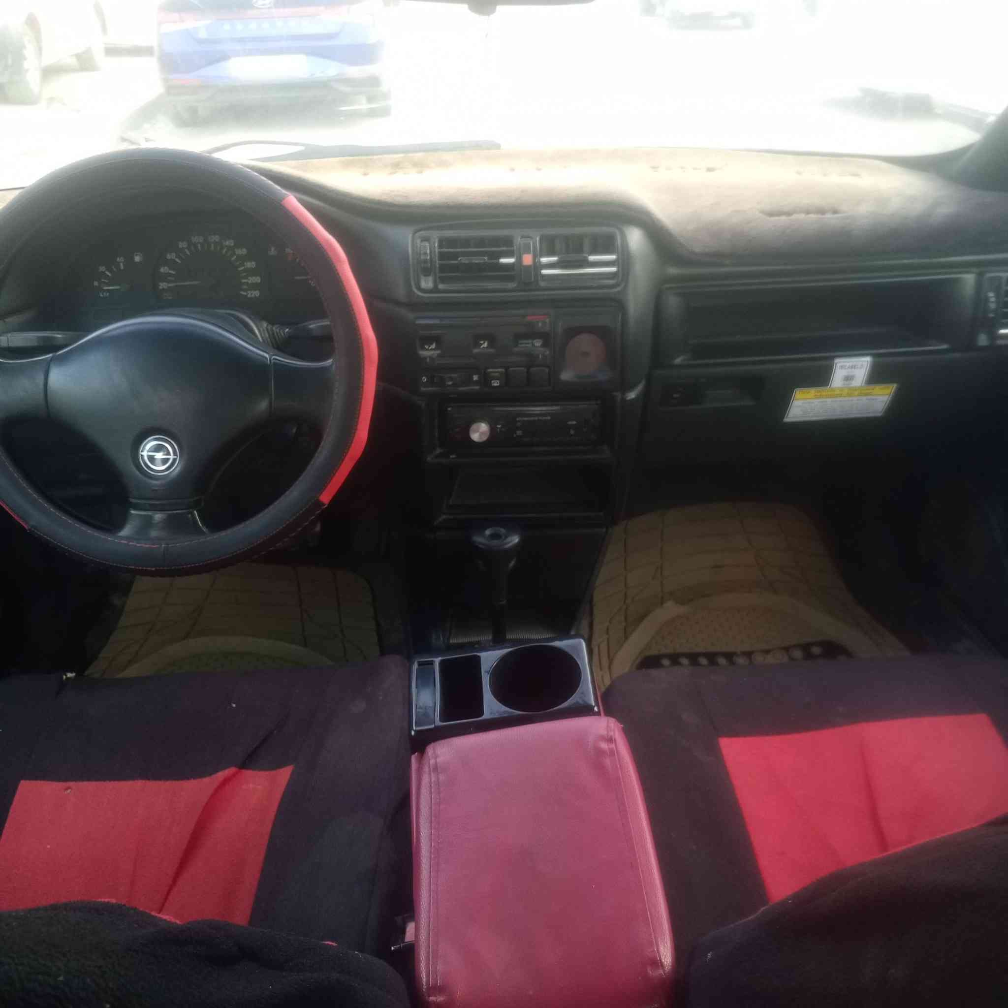 السلام عليكم اوبل فكترا موديل 90 كير اوتوماتيك محرك 2000 تخم تاير صدر جديد كير ومحرك  مكفولات تبريد نقص بس الكمبريسر رقم بغداد انكليزي بسمي السعر 32 مكان بغداد العامرية رقم الهاتف ***********
