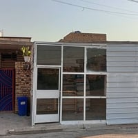 بيت للبيع • ٢٠٠م • مقابل ساحة