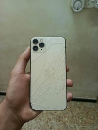 آيفون ١١ برو ماكس • ٢٥٦ • شاشة مبدلة