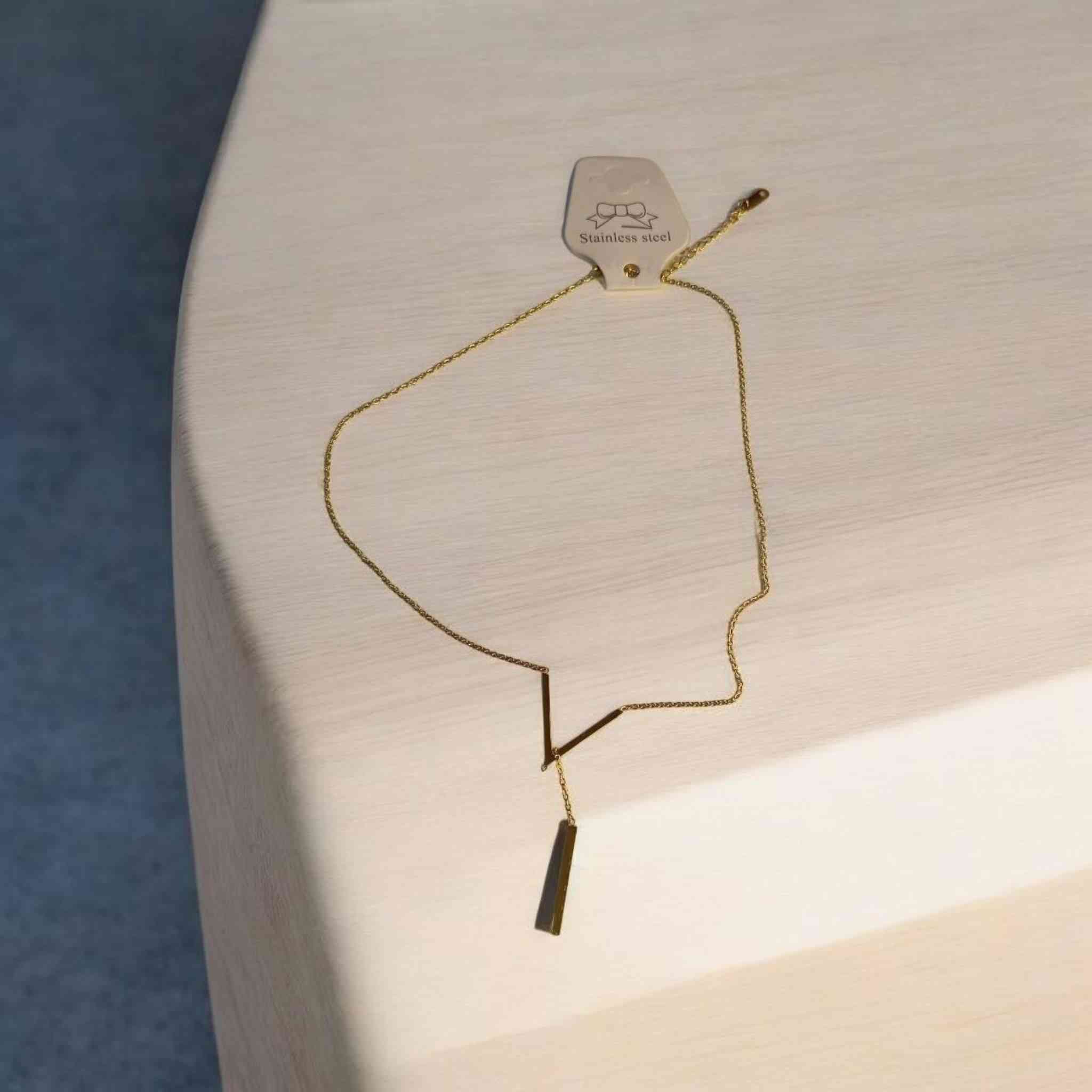 ✨ خفيفة.. بسيطة.. لكن تغيّر كل الإطلالة بدون ما تحسين ✨
قلادة بطابع حديث 🤍🦋

💰 السعر: 2000 
🚚 التوصيل خلال ٤٨ ساعة لكل محافظات العراق
💖 فايما توفر الكم مختلف أنواع حقائب واكسسوارات نسائية اذا كنتوا من محبي اكسسوارات وحقائب تابعونا🤍✨️


**إذا كنت صاحب هذا الإعلان وتريد حذفه لأي سبب، رجاءا أرسل رسالة إلى الدعم الفني**