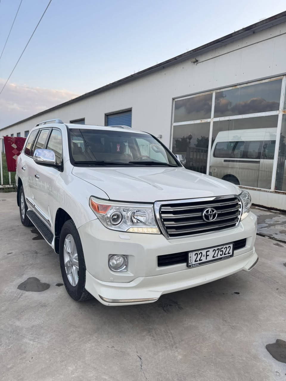 يالله 
سلام عليكم
للبيع لاندكروز(15)ساز ‎
رقم :-اربيل بسمي 
العداد:166الف حقيقي    
المواصفات :-
سلايت 
ثلاجه
مثبت سرعه
تحكم استيرن
8ايرباك
4جام اوتو
حساس امامي خلفي 
كامره خلفي بلادي 
نضام ترحيب بشعار LAND CRUISER
جام امامي بلادي بدون كسر
مرايه شفط
كشن كهربا
فورميكا 
يدات مطعم ابيض استيل بلادي
تبريد مركزي 
اناره جوه كشن بلون ازرك يجي 
تخم تايرات جديد
مرايه فوتو
مرايه خارجي قلاب
كفاله عامه  
زراك لايت
سعرها 420وبيها مجال 
مكان سياره بغداد راشديه 
***********
