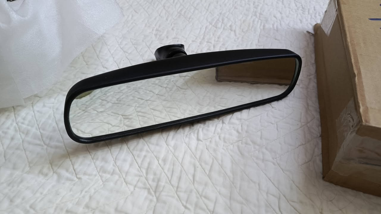 اي قطعه تردون سكرين وعله الواتساب ***********
