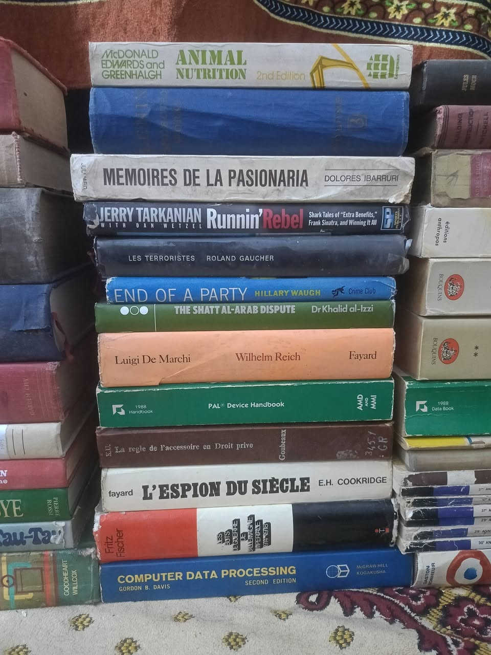 عرض تصفية مستعجل عليهن جداً 
40 كتاب ومجلد ضخم
باللغة الإنجليزية والفرنسية 
عناوين مهمة في الأدب والسياسة والتاريخ واللغة  والإقتصاد والرواية والإلكترونيك
سعر المجموعة كاملة 100 ألف مع التوصيل 
السعر غير قابل للتخفيض
لاتوجد لدينا عناوين أخرى
المجموعة تباع بأكملها ولا نبيع مفرد


**إذا كنت صاحب هذا الإعلان وتريد حذفه لأي سبب، رجاءا أرسل رسالة إلى الدعم الفني**