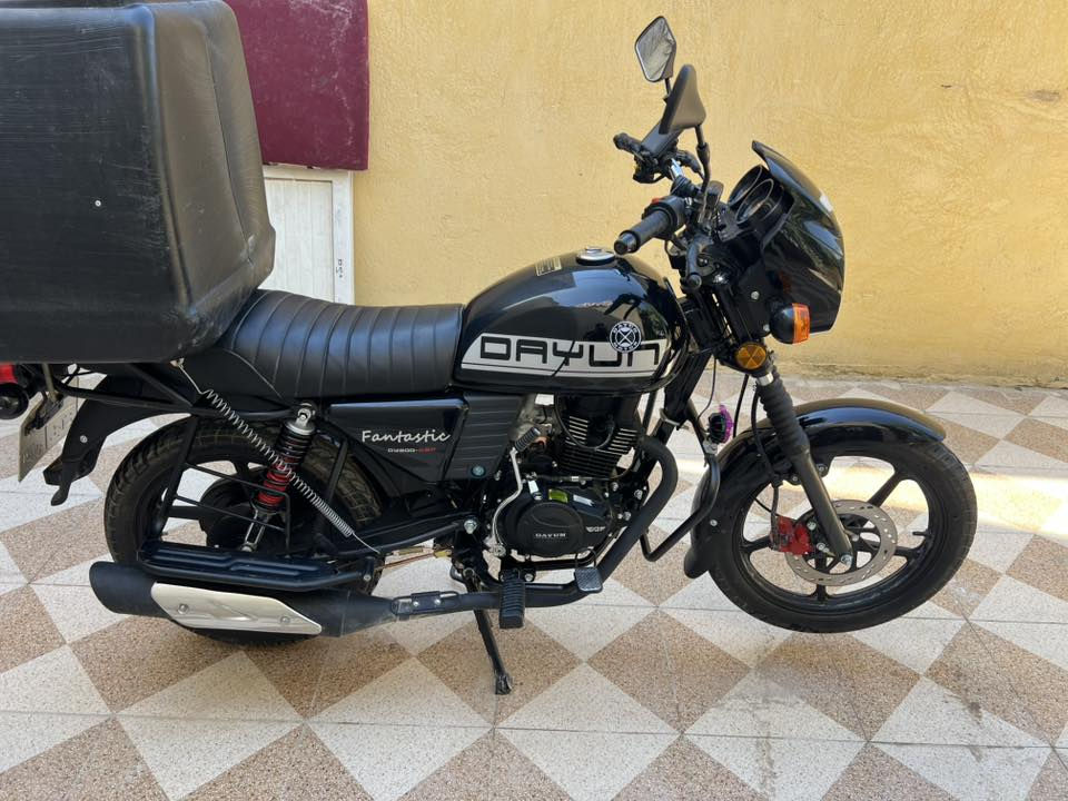 سلام عليكم دراجه دايوان مديل ٢٠٢٥ زيرو وكيل صارلها شهر طالعه من الوكيل روح بيها الاربيل الأيران وين ماتريد اطلع بيها بصمه تشغيل عن بعد مكينه c٢٠٠ يعني طياره رقم وسنويه اربيل وكيل مالتها بل حله يسويلك وكاله ويدزها الك ب٥٠ الف العنوان البصره الزبير      السعر ٢٤٠٠ وبيها مجال بسيط      ***********
