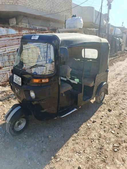 تكتك موديل عشرين لا ضربه ولا صبغ تكتك حلوه بس بوشه وبستم فقط محركه كلش حلوه تخم تاير جديد العنوان بغداد نهيت حيور سبع قصور *********** السعر 5900 أبيه مجال شي قليل
