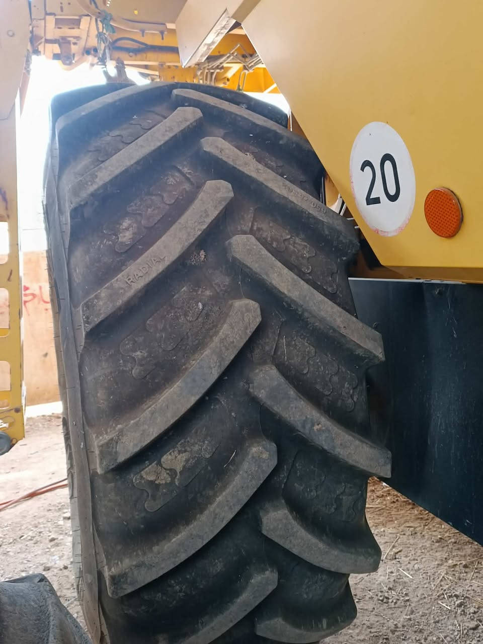 تايرات حجم 32/650
مطلوب مراوس ب32/800حرفش


**إذا كنت صاحب هذا الإعلان وتريد حذفه لأي سبب، رجاءا أرسل رسالة إلى الدعم الفني**