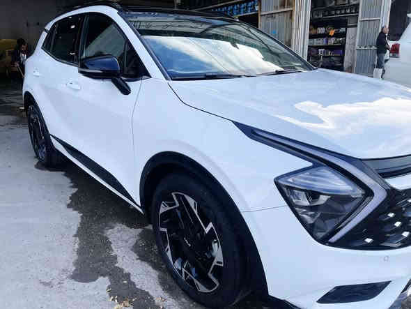 السلام عليكم 
سبورتج 2024 جي تي لاين gt line  
فول مواصفات 1/1 
كشنات تدفئة ♨️تبريد 🧊ماشيه 16 الف 
مكفولة كفالة عامة من البارد والرصعة والشخط بحالة الوكالة
ضمان الشركة الدولية السيارة داخل الضمان (دهن شركة klA ) فقط .
الاضافات
 1. اضافة سيم لحماية الراديتر
 2. تغليف ppf بنيد ومازدات دعامية.
3.لد دشبول وابواب تحكم بالتلفون الاصلي من الوكالة
4.تغليف كشنات كنترا  ماركا الوكالة
5.ارضيات تغليف جلد 
مكاني بغداد بغداد حي العامل 
السعر 257 $وبيهه مجال
هاتف/ ***********
