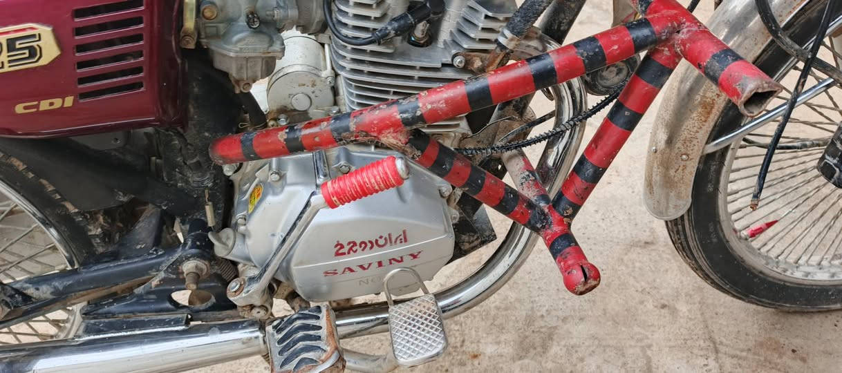 اسلام عليكم ماطور سيفان البيع موديل 2020 شرط المحرك ما مفتوح كيلو شقال سلف ما تصرف علي ربع السعر 450 وبي مجال


**إذا كنت صاحب هذا الإعلان وتريد حذفه لأي سبب، رجاءا أرسل رسالة إلى الدعم الفني**