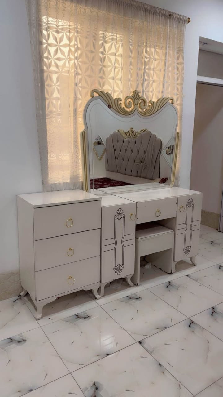 غرفه نوم للبيع بيها عيوب قليله سعرها ١٥٠ مكانها قادسيه قرب تقاطع ابو وليد كركوك, العراق


**إذا كنت صاحب هذا الإعلان وتريد حذفه لأي سبب، رجاءا أرسل رسالة إلى الدعم الفني**