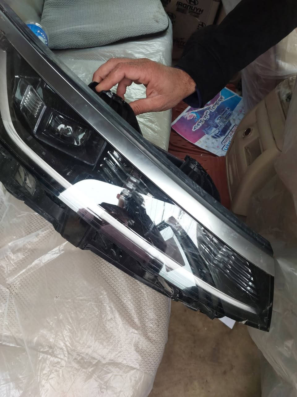 السلام عليكم ورحمه الله اخوان مازده بي وايدي دستروي وجاملغ ثنينهن ايمن بلاديات لجامه بيه فطر صغير وسويته وجاملغ بيه شويه بارد سويته اشتريت جدد  لسيارتي اي واحد يريدهن احسبهن اله بسعر مناسب للمعلومات لمازده شغاله رقم الهاتف ***********
