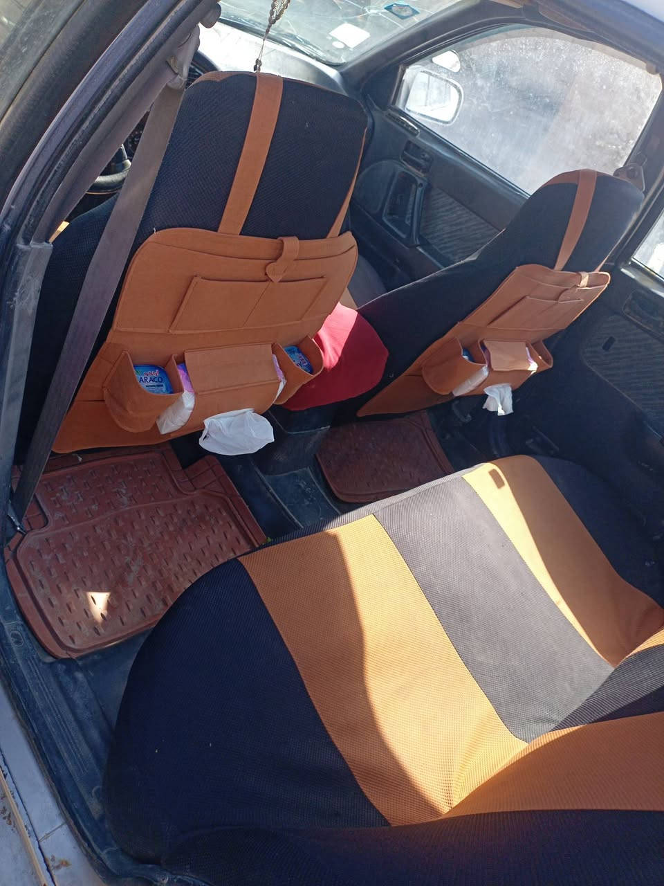 سلام عليكم سياره النترا دمعه للبيع موديل ٩٣ نضيفه سنويه صاقطه صارله ٣ شهر  تحويل مباشر كير محرك نضيف مكاني كرمه شهابي سعر ٢٩ وبيها مجال شي قليل ***********
