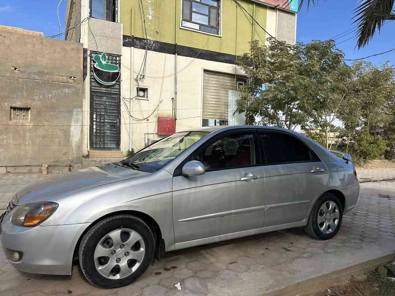 سبكترا 2009 مصبوغه حزام كير ومكينه خير من الله تدفئه وتبريد شغال رقم بغداد مشروع وطني وباسمي تحويل ثاني يوم  السعر 85 وبيها مجال بسيط. ***********
