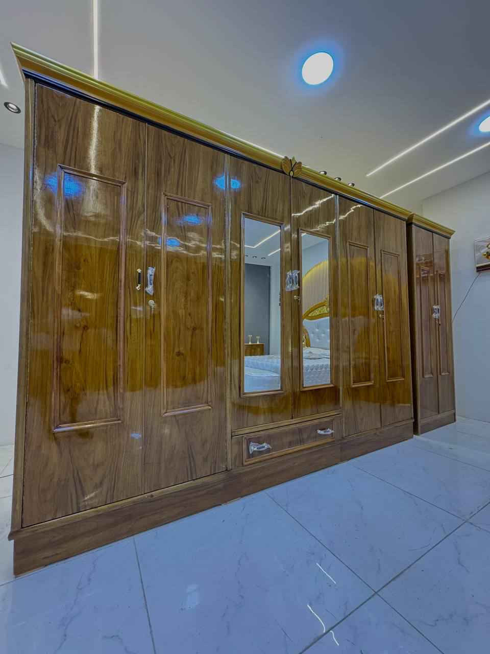 💎شركه الوسيم 💎♦️3♦️
الموديل الصاج الجديد 🆕 

السعر 950 الف دينار فقط 

غرفه نجاره شغل عراقي 🛌

متكونه من 9 قطع مميزه 

الكنتور ارتفاع 250 طول 320 

مع الزاويه مجموع الطول 4 امتار 

السمك الخارجي للغرفه 4 ملم صاج

والسمك الداخلي 3 ملم صاج طبيعي 

🔴سعر الشازلون الخزان 75 الف 🔴

🔴سعر الشازلون المقعد 50 الف 🔴

🔴سعر الطابوريه 10 الاف 🔴

للحجز واتساب *********** بغداد, العراق
