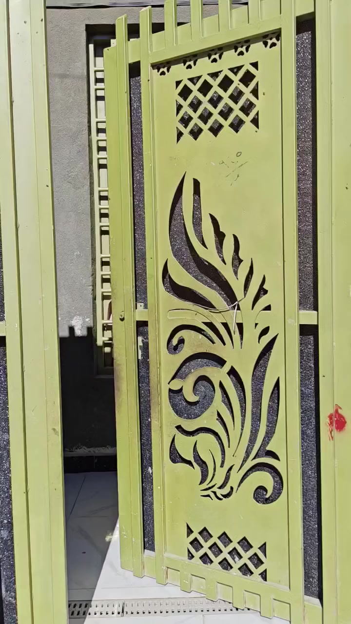 دار للبيع في حي رحمه الثانية قرب مستشفى البناني المساحه 100 متر السعر 50
***********
