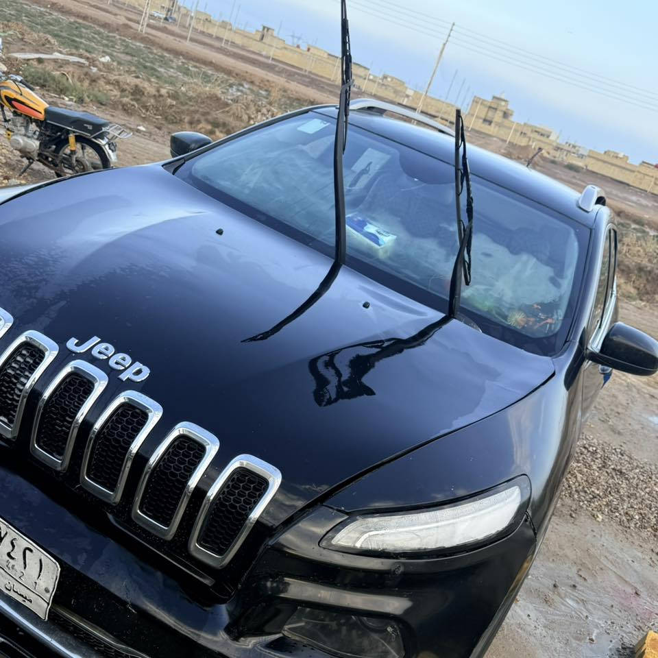 السلام عليكم جيب شيروكي 2400رقم ميسان بيهه رشات صبغ ابيع مصبوغه حزام مكانها ميسان للبيع او مراوس باقل منها لان محتاج الفرق للاستفسار اكثر ***********
