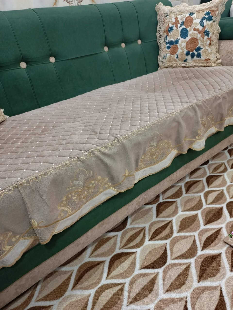 السلام عليكم مفرش تخم كلش جديد يعني استعمال قليل 7 مقاعده ب30 وبي مجال


**إذا كنت صاحب هذا الإعلان وتريد حذفه لأي سبب، رجاءا أرسل رسالة إلى الدعم الفني**