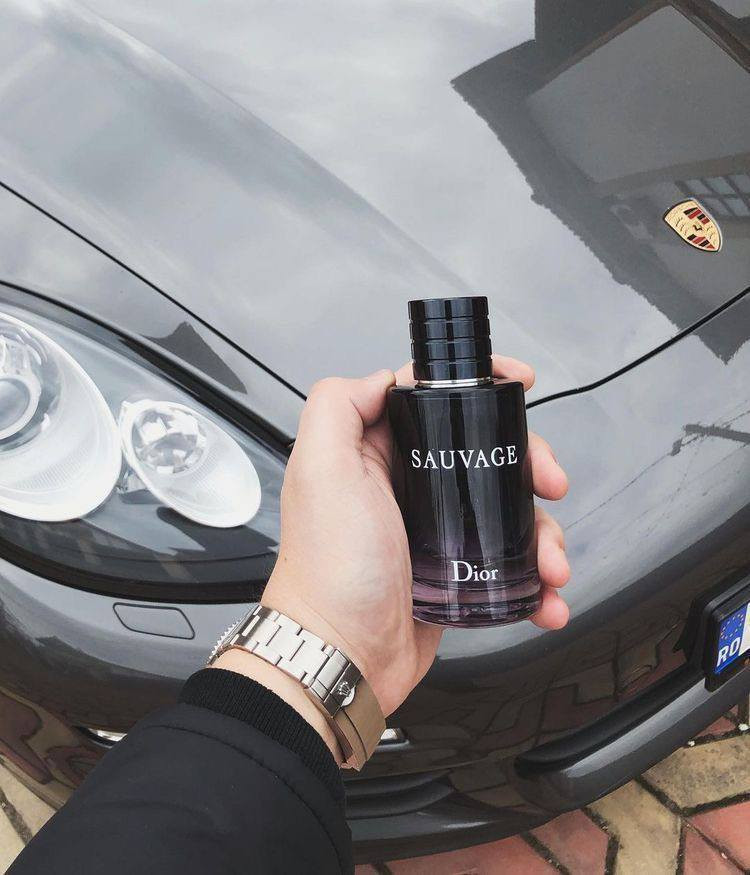 💙عطر سافاج الأسطوري💙
SAUVAGE😎
عطر الفخامة والرجولة 💪
البرفيَوم الأكثر مبيعآ وآثاره بالعالم 🏅
عطر سوفاج اطلقته ديور وتميز بكونه اكثر العطور الرجاليه اثاره 
عطر سوفاج هو العطر الرجالي الأشهر من بين العطور الرجالية حول العالم فإنه يتمتع بتركيز عطر يلفت إنتباه العديد من الرجال و يعجب النساء ايضاً لأنه افضل عطر ديور رجالي قامت بتقديمه هذا الماركة الرائعة لإنتاج العطور الجذابة.
وهوه ثوره في عالم العطور فهو تركيبه جريئه وقويه تمنح انتعاش والثقه للرجل وهو عطر كلاسيكيه الخالده َرمز للذوق الرفيع ♥️
حكايه من حكايات الجمال والأداء الخرافي وتناغم النوتات العطريه من افخم العطور 
رائحه تخطف الأنظار 

السعر 12 الاف  
🚘 يوجد خدمة توصيل لجميع محافظات العراق ٤ الاف فقط 🚘


**إذا كنت صاحب هذا الإعلان وتريد حذفه لأي سبب، رجاءا أرسل رسالة إلى الدعم الفني**