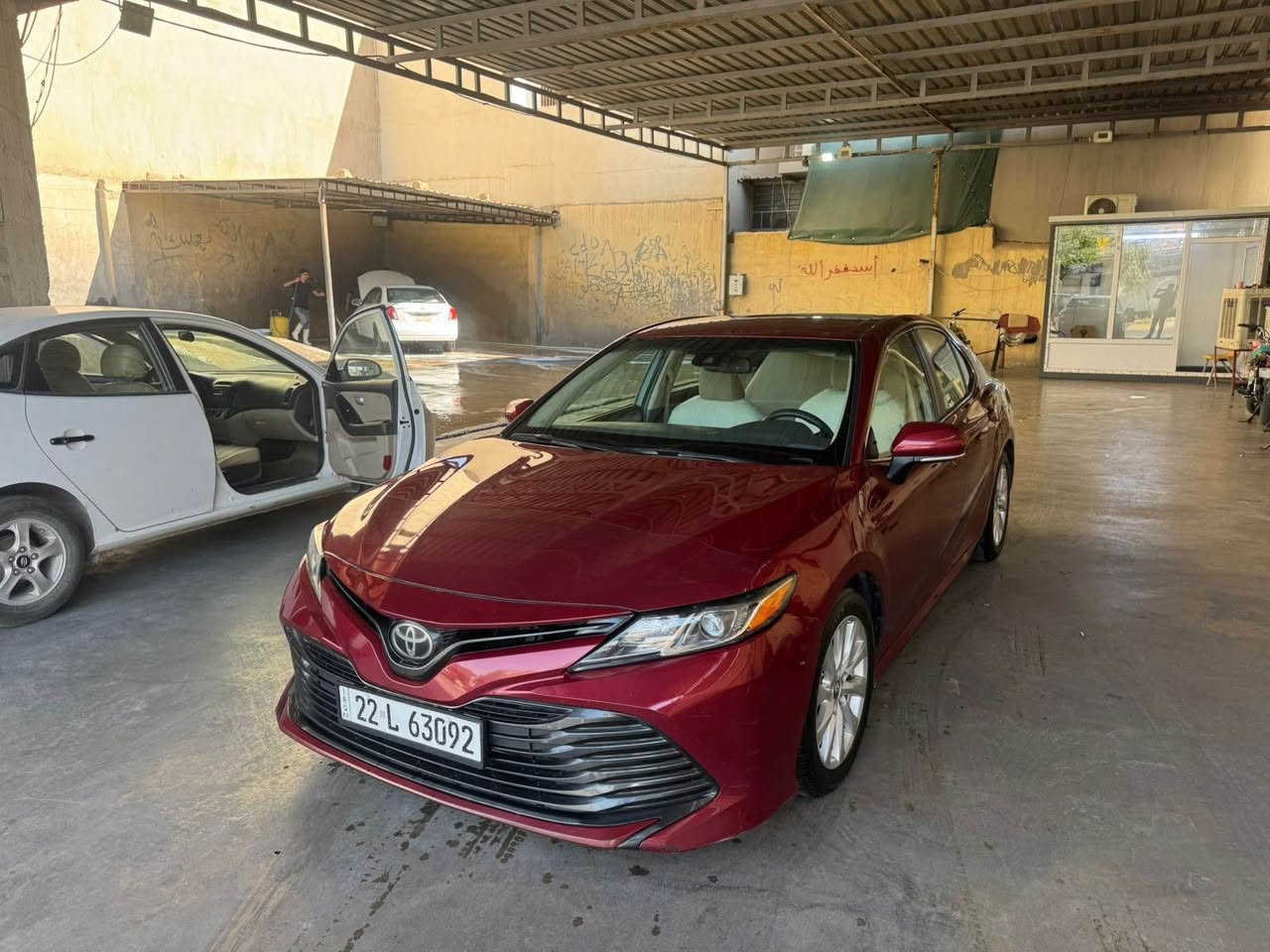 تيوتا كامري موديل 2018 موصفات se  بصمه شغال و داخل اصفر سياره حيل حيل جديد بمعنا كليمة ضرر بس صندوق بدون دواخل بدون ارباك سنويه جديد دفتر بنزين بي كيرو محرك شرط مامفتوح سعر 180$ بي المجال للطبين 
رقم موبايل 
***********
*********** كركوك, العراق
