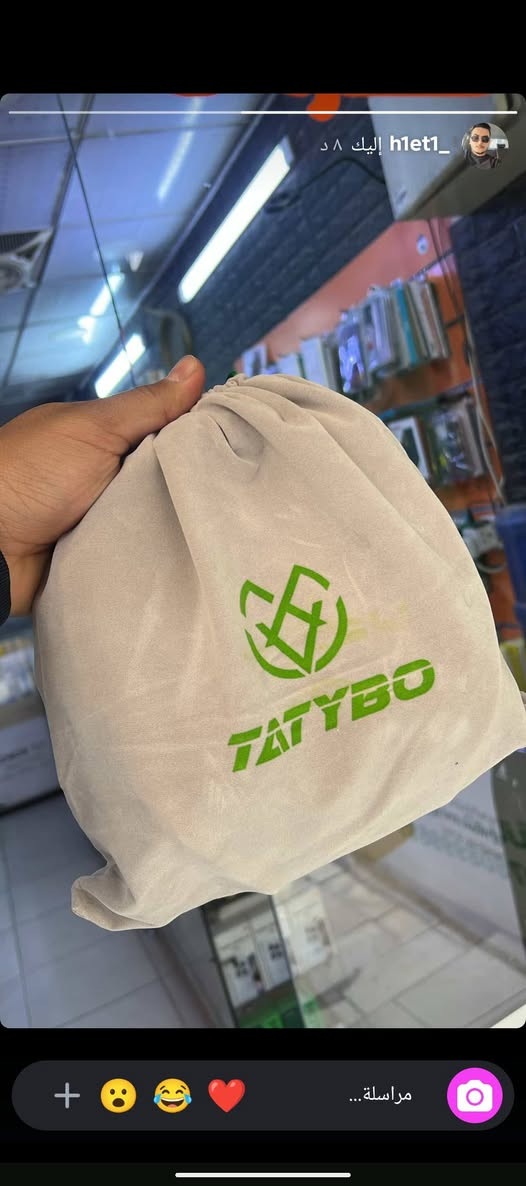 سماعه رأسWT5 على بلي فور وفايف و pc
موصفات سماعه
لاسلكي 2.4 GHz + بلوتوث + سلكي 3.5 مم
📢 يعطيك حرية استخدام على PS/PC/هواتف بدون أسلاك كثيرة.
🔊 الصوت:
سماعات 50 mm + صوت محيطي افتراضي 7.1 → صوت قوي وواضح للألعاب.
🎤 الميكروفون:
يوجد مع عزل للضوضاء.
🔋 البطارية:
تشغيل لفترة طويلة (~30-40 ساعة)
رقم تواصل
***********
سعر ٦٥
