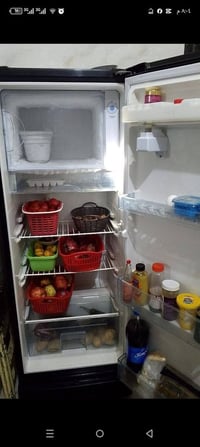 ثلاجات • ما تحتاج تصليح • كبيرة وصغيرة