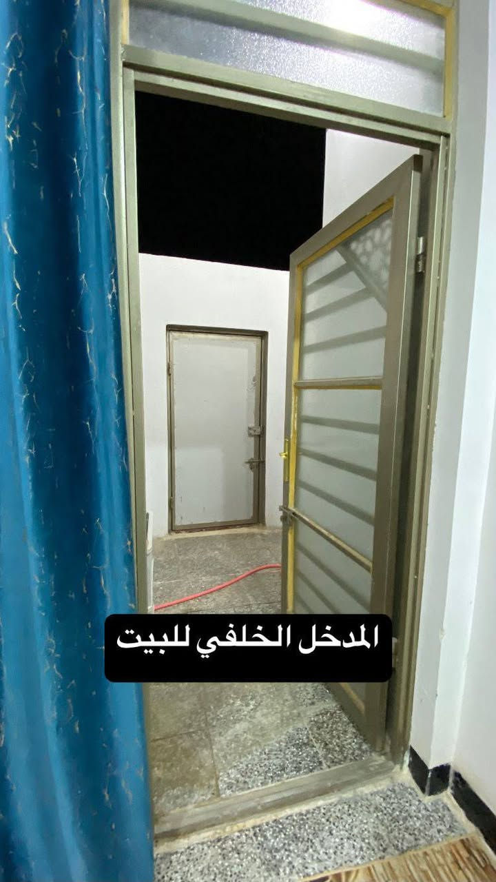 السلام عليكم
بيت 240 +محل متر للبيع بالنجف مقابل ملحق القريه شارع الصب عمود ٣٢١

ثلاث غرف وصاله ومطبخ واستقبال ومحل بيت راقي وبناء جديد 

خط اول قريب لشارع العام

طابو زراعي سند ٢٥

هاي صور البيت 

التواصل واتساب أو اتصال ***********
