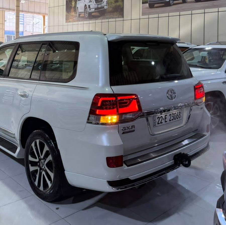 تويوتا لندكروز ٢٠١٩ بريم باب اول
سياره جديد مكفوله كفاله عامه 
فول مواضفات ٣ شاشا   8 سلندر gxr
ماشيه ١٣٠ كيلومتر حقيقى 
محرك كير واير بشرط مامفتوح 
سيارة حيل نظيفة كلشي عل بلاد جديد 
سنوية هزة كلشي جديد مدفوع لـ
باسمي السنوية بشرط تحويل وغرامـة
سيارة مابيـها دينار مصرف كامل من كل نواحي
سياره رقم اربيل  مكان سياره اربيل
رقم صاحب سياره ***********
