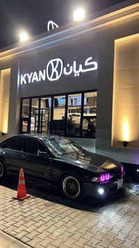 بي ام ٥٢٨ • ٢٠٠٠ • فتحة سقف