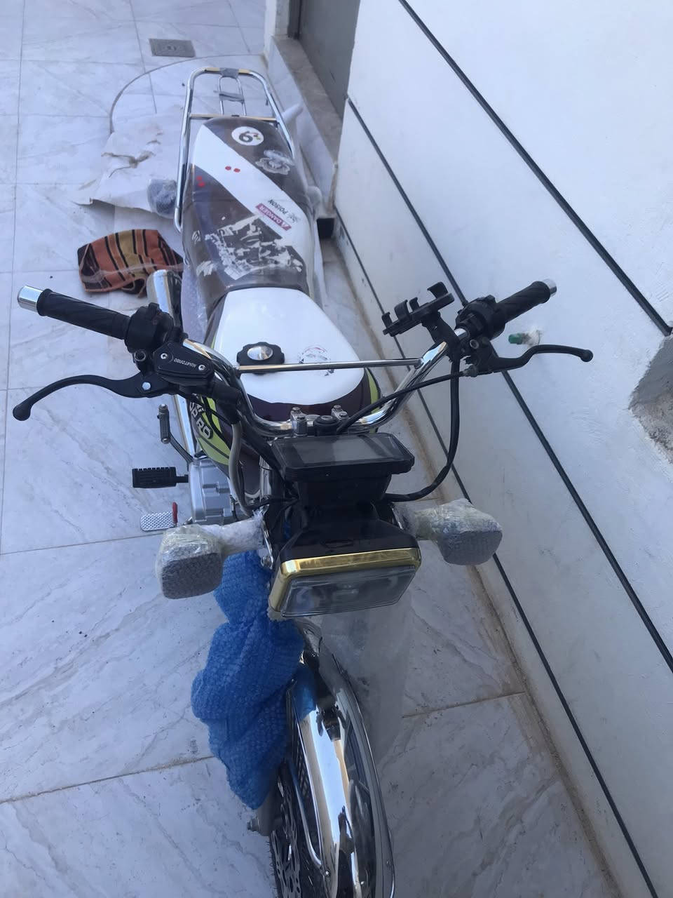 السلام عليكم دراجه للبيع دراجه نامه برو الموديل 25 ماشيه 5000 كهربائي كله شغاله بيها شلعه تشك الكاع السعر 725 وبيها مجال المكان ديالى دلي عباس الرقم الهاتف ***********الموشراي يفوت المنشور🤍
