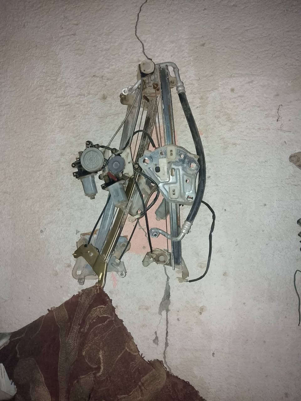 قطع غيار سيارات ياباني مستعمل وحاويه للبيع المكان الشطره حي المعلمين
منضومه تبريد راس الثور حاويه 
كمبريسر ونجي حجم 17حاويه 
تحكم تبريد هارتوب
شباك بطه
عينه راس الثور حاويه دجتال. 
شباك ارنب 
لايتات مارك وسكن مسطره  سكك جام مارك  وراس الثور 
اقفال ويدات خارجيه وداخليه راس الثور زلزال
اشاير دعاميه مال بطه  وباقي الغراض بالفديو اتصل وبيك خير وتدلل 
هاتف *********** 
اسعار جدا مناسبه
