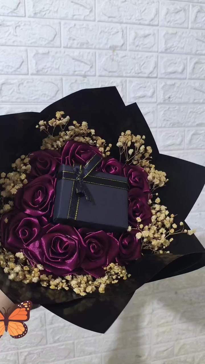 "🎁 اطلب الهديّة التي تليق بشخص تحبّه!"
للحجز والاستفسار المراسله على صفحتنا
يتوفر توصيل لجميع المحافظات
#هدايا
#هدياتذكاريه
#هاندميد
#مفاجئه
#ذكرى


**إذا كنت صاحب هذا الإعلان وتريد حذفه لأي سبب، رجاءا أرسل رسالة إلى الدعم الفني**