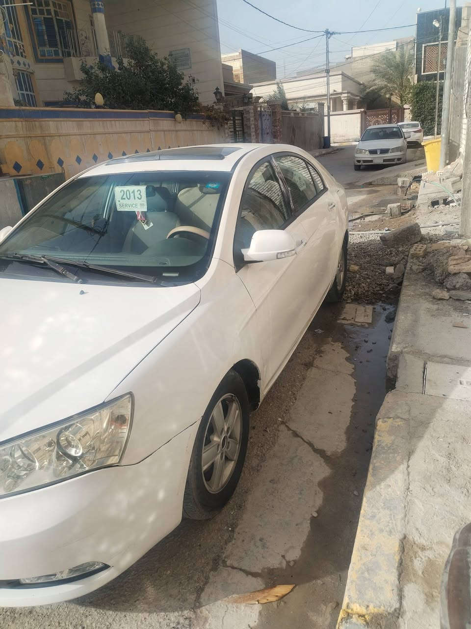 السلام عليكم سياره جيلي ام كرون
موديل 2013
صدر جديد 
محرك جديد كورله ١٦٠٠
كهربائيات شغاله
العنوان الانبار فلوجه 
السعر 55 وبيه مجال ***********
