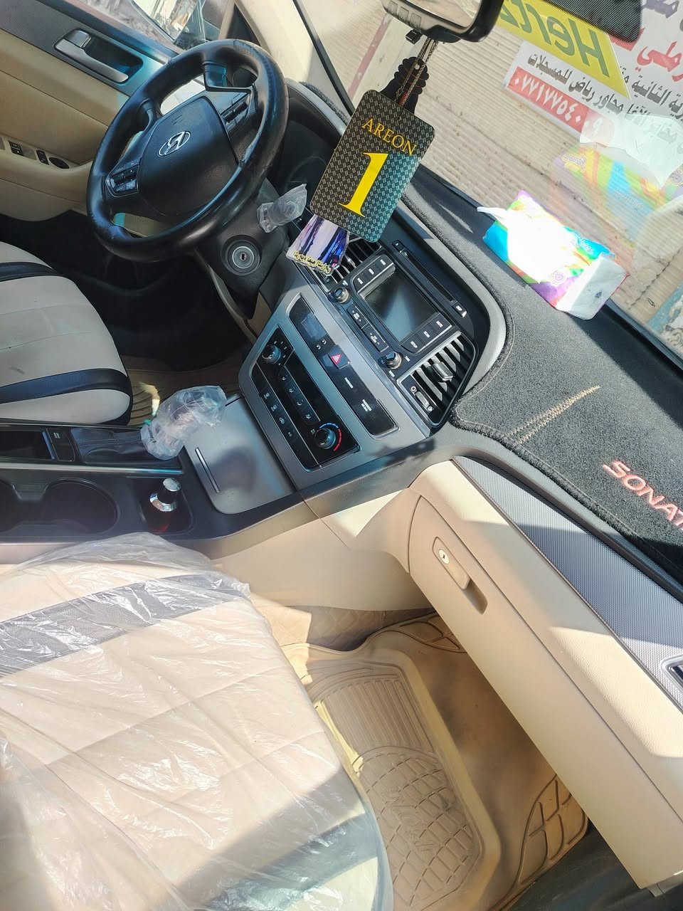 سوناتا ١٥ وارد أمريكي
رقم شمالي جديد
محرك كير تبريد حداديه تخم تاير خير من الله ماتخسر عليها دينار واحد السياره احلئ من الصور
السعر ١٢٥ قابل للتفاوض
للاتصال ***********
