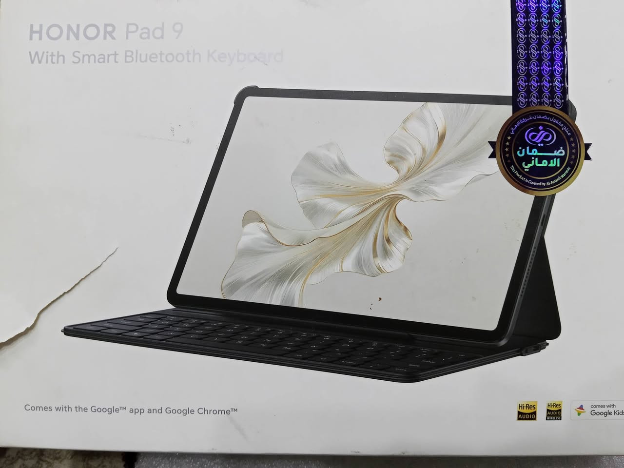 السلام عليكم 
ايباد هونر باد 9
ايباد جديد ونضافته 90%
وملحقاته كامله بدون اي نقص تفحص وتاخذ 
الدقه كلش حلوه وببجي يشغل 60فريم 
ومساحته 256 GB
وماخذه من شركه الاماني 
لاستفسار ***********
