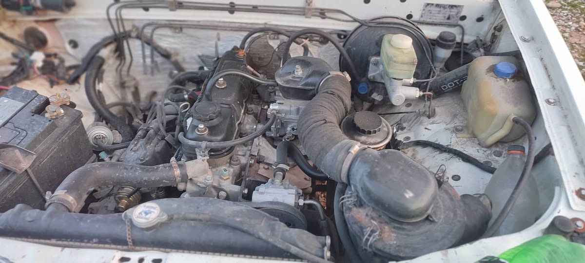 پیکاب فۆتۆن 2010 ڕەقەم سلیمانی 
سەنەوی بەسەرنەچوە چوارتایەی تازە بێکێشە. تەبریدو پاوەرو مەرکەزی  
مەکینە کابرێتەرە وزۆر بەهەڵمەتو بە کێشە هەیکەلی جوان ماوەتەوە پێشی دەعمێ بچوکی هەیە بێناوگرتن  چەن پەڵەی هەیە من بەعام دەی فرۆشم 
گۆڕینەوە دەکەم لەسەر دڵ گرتن 
لەسلێمانی .*********** السليمانية, العراق
