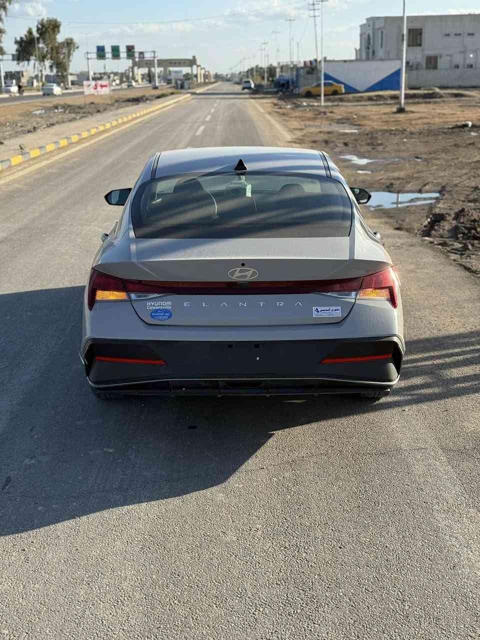 السلام عليكم 

2024 HYUNDAI ELANTRA
دخول جديد بدون رقم حادثها كما موضح في المنشور ماشية 14 الف 
مواصفاتها 
نضام تحديد مسار 
كشن حراري 
شاشة كبير 
رادار امامي خلفي 
سعرها 145 وبيهه مجال 
هـ ***********
مكاني بابل / الحلة

