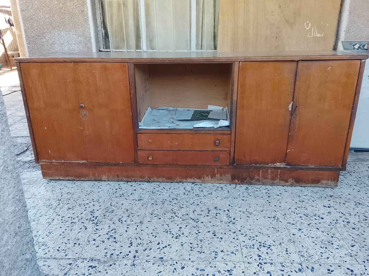 البوفيه ب١٢٥ والكنتور ب١٥٠ مكانهم المحموديه


**إذا كنت صاحب هذا الإعلان وتريد حذفه لأي سبب، رجاءا أرسل رسالة إلى الدعم الفني**