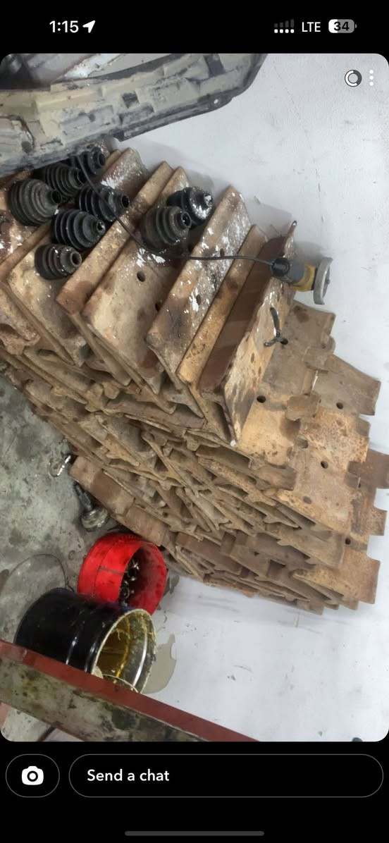 قب قب مال بلدوزةر ١٥٥  كوماتسو للبيع
***********
