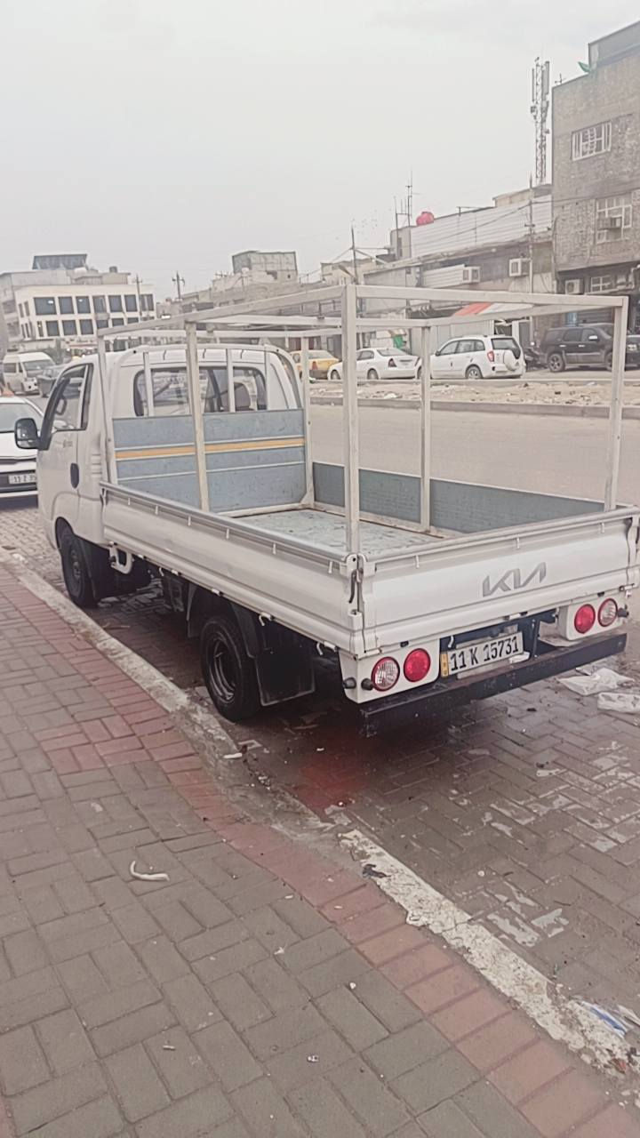 السلام عليكم 
كيه نثيه 2016
محرك 2700
باتري جديد
تخم جديد 
تايرات كلهن جديده
دسكات جدد
سنويه باسمي جديده مساقطه
مكاني بغداد مدينه الصدر 
السعر 120ورقه 
رقمي ***********
